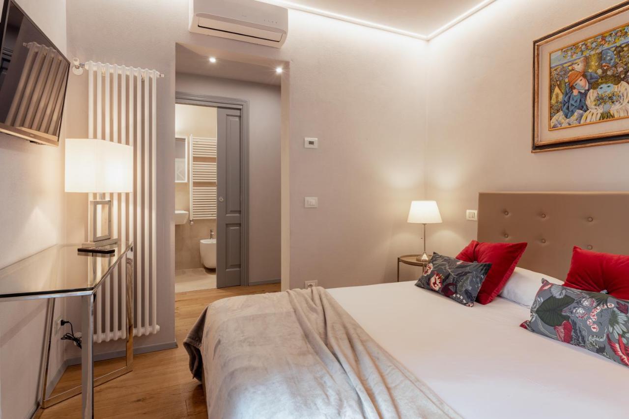 ルッカ Il Cortile Di Elisa & Our Flats Bed & Breakfast エクステリア 写真