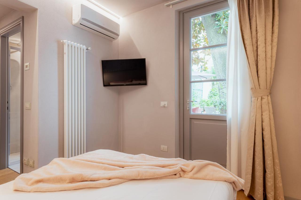 ルッカ Il Cortile Di Elisa & Our Flats Bed & Breakfast エクステリア 写真