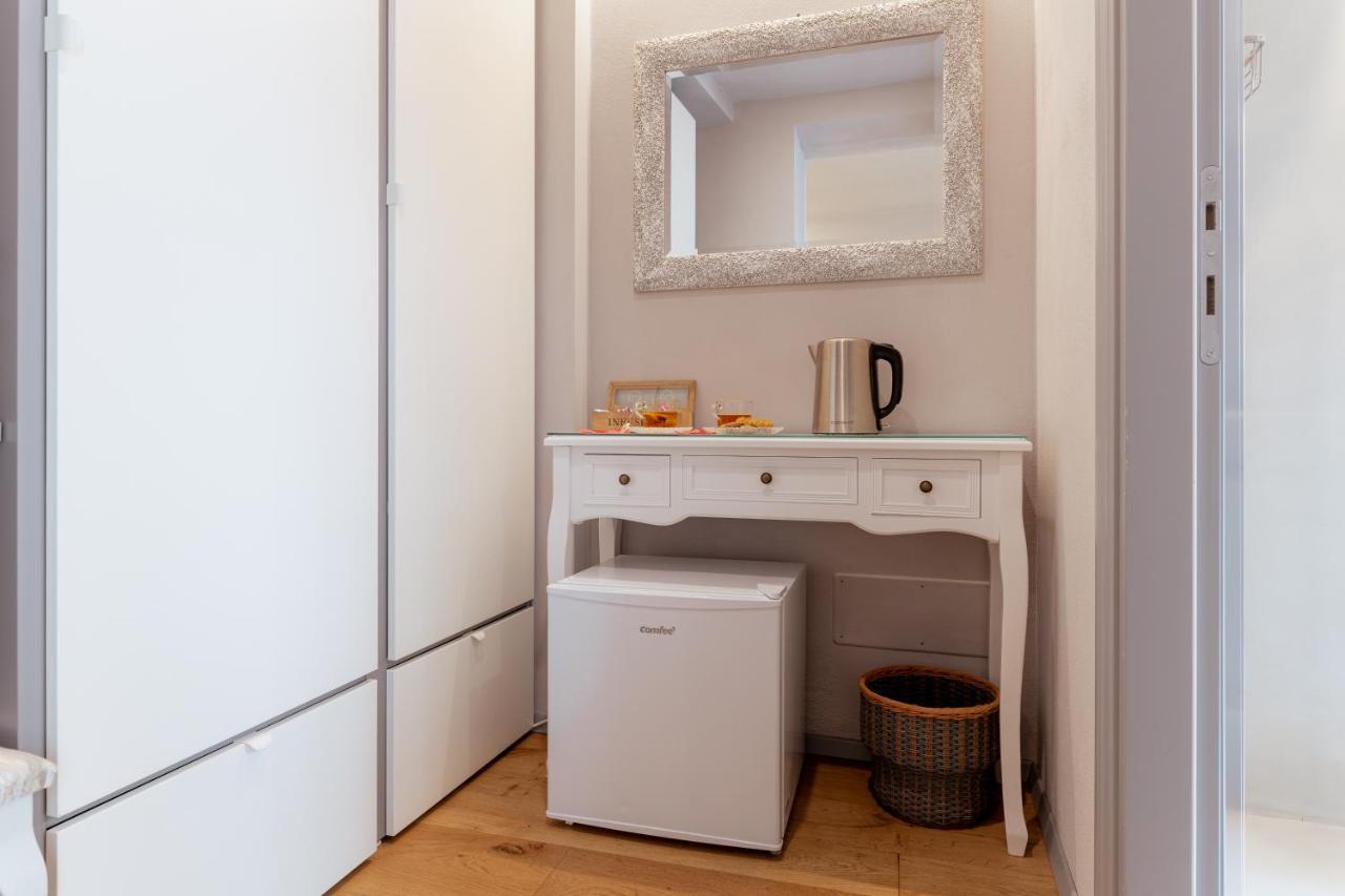 ルッカ Il Cortile Di Elisa & Our Flats Bed & Breakfast エクステリア 写真