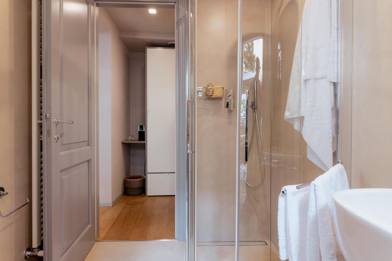 ルッカ Il Cortile Di Elisa & Our Flats Bed & Breakfast エクステリア 写真